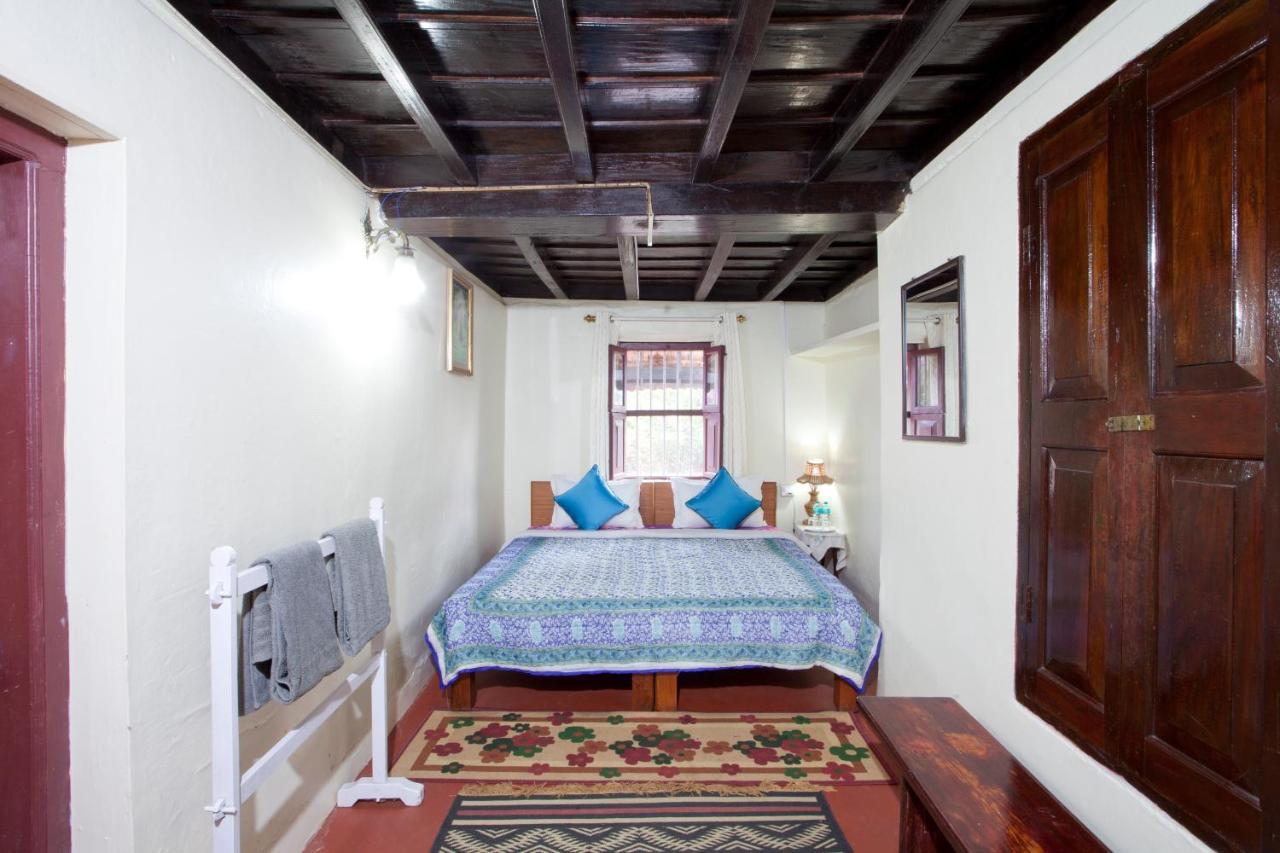 Sardar Bahadur'S Heritage Bungalow Estate Stay Napoklu Екстер'єр фото