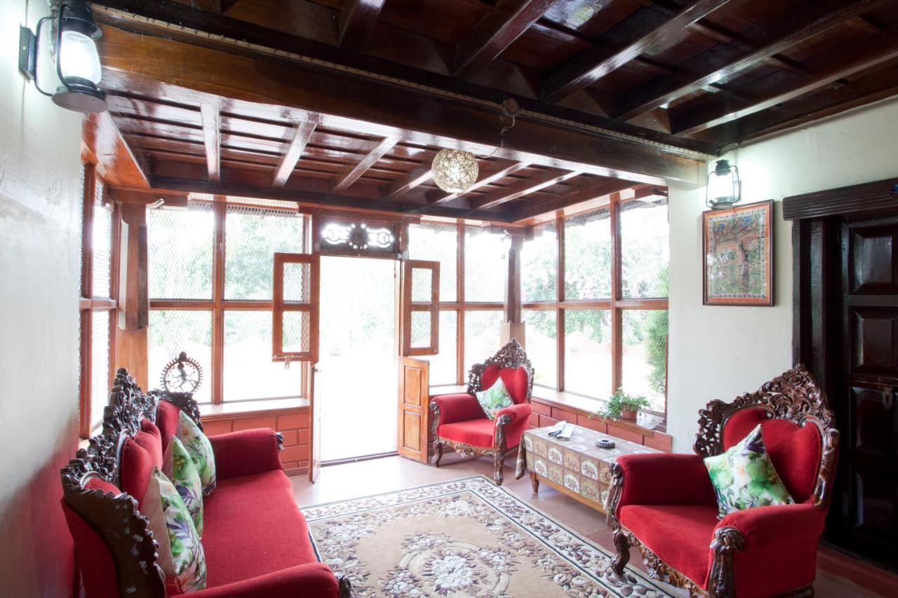 Sardar Bahadur'S Heritage Bungalow Estate Stay Napoklu Екстер'єр фото