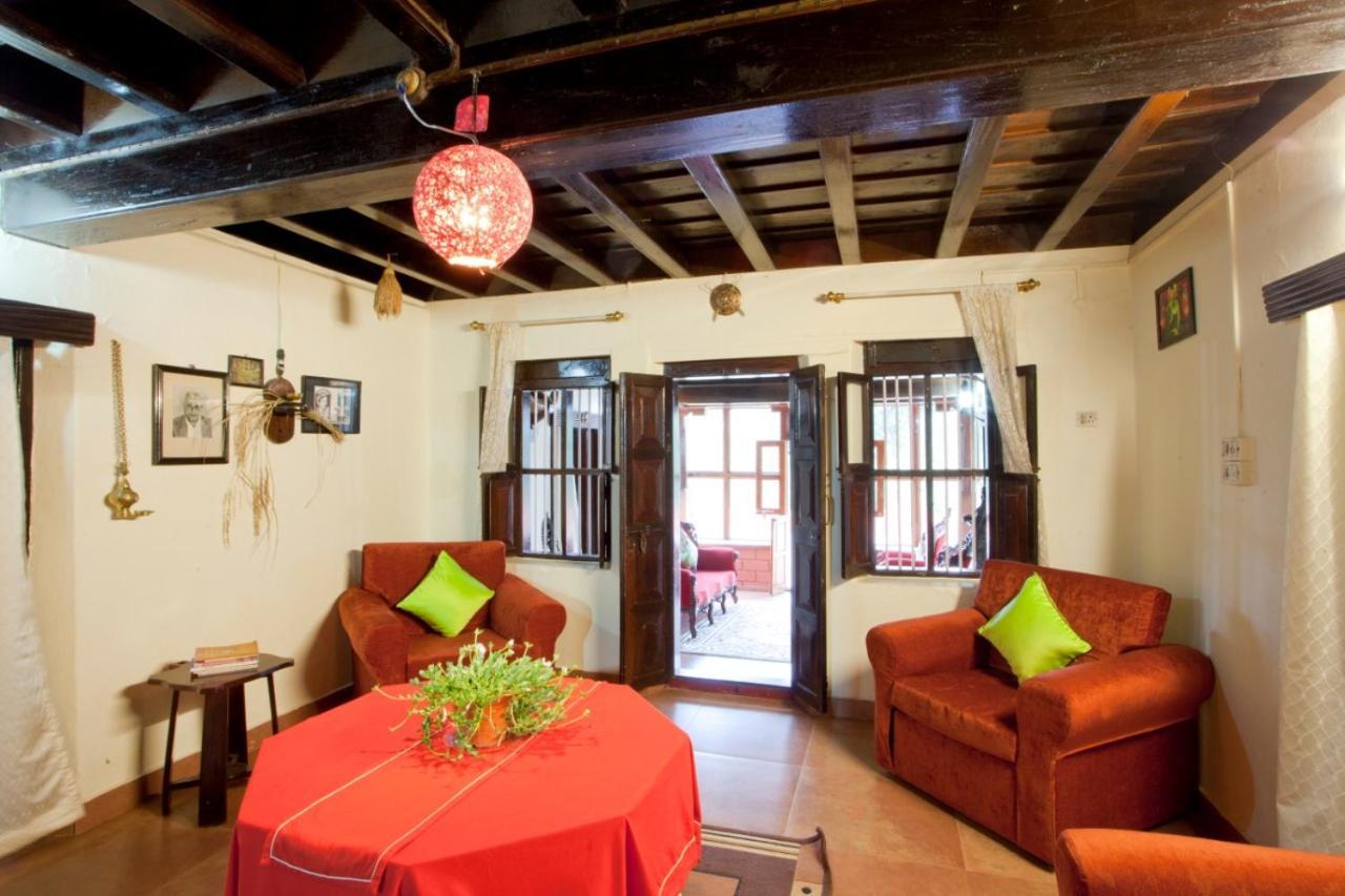 Sardar Bahadur'S Heritage Bungalow Estate Stay Napoklu Екстер'єр фото