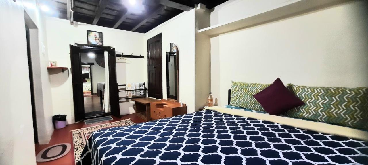 Sardar Bahadur'S Heritage Bungalow Estate Stay Napoklu Екстер'єр фото