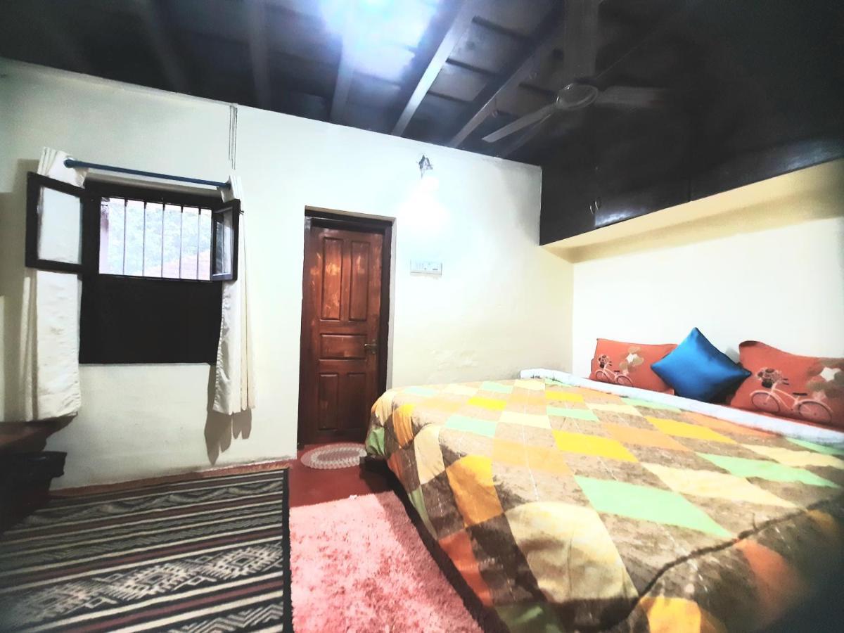 Sardar Bahadur'S Heritage Bungalow Estate Stay Napoklu Екстер'єр фото