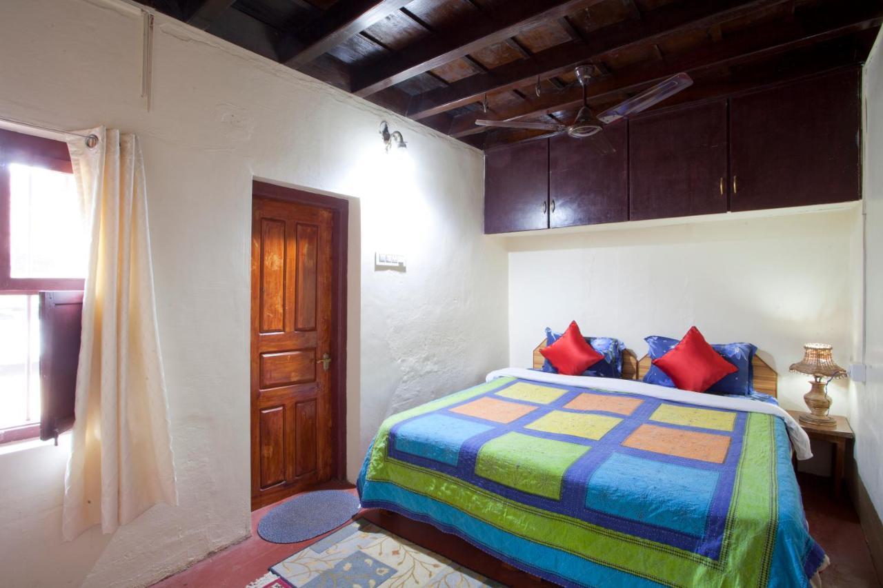 Sardar Bahadur'S Heritage Bungalow Estate Stay Napoklu Екстер'єр фото
